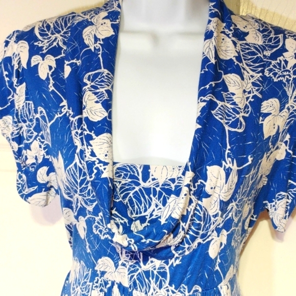 One September rayon top - Picture 2 of 13